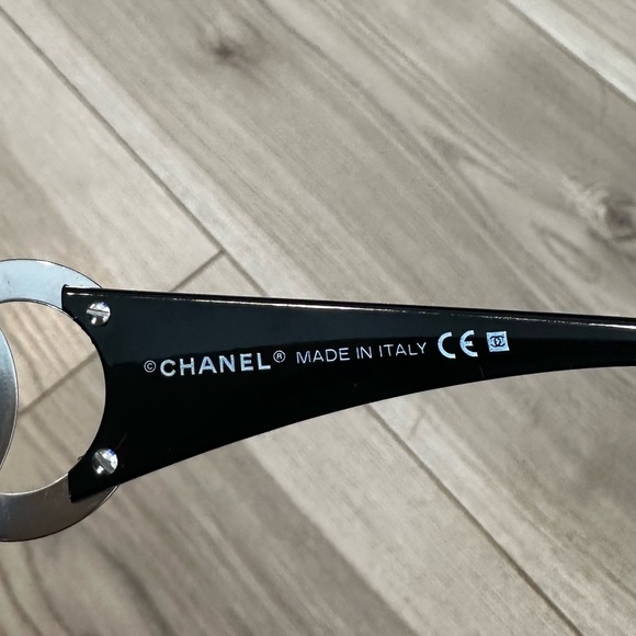 Chanel CC Women’s Black Acetate Sunglasses - Picture 5 of 8